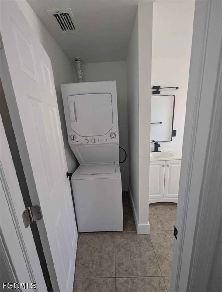 2121 Academy Blvd - Photo 2 of 8