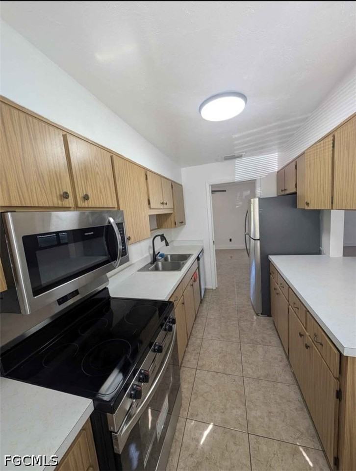 2121 Academy Blvd - Photo 6 of 8