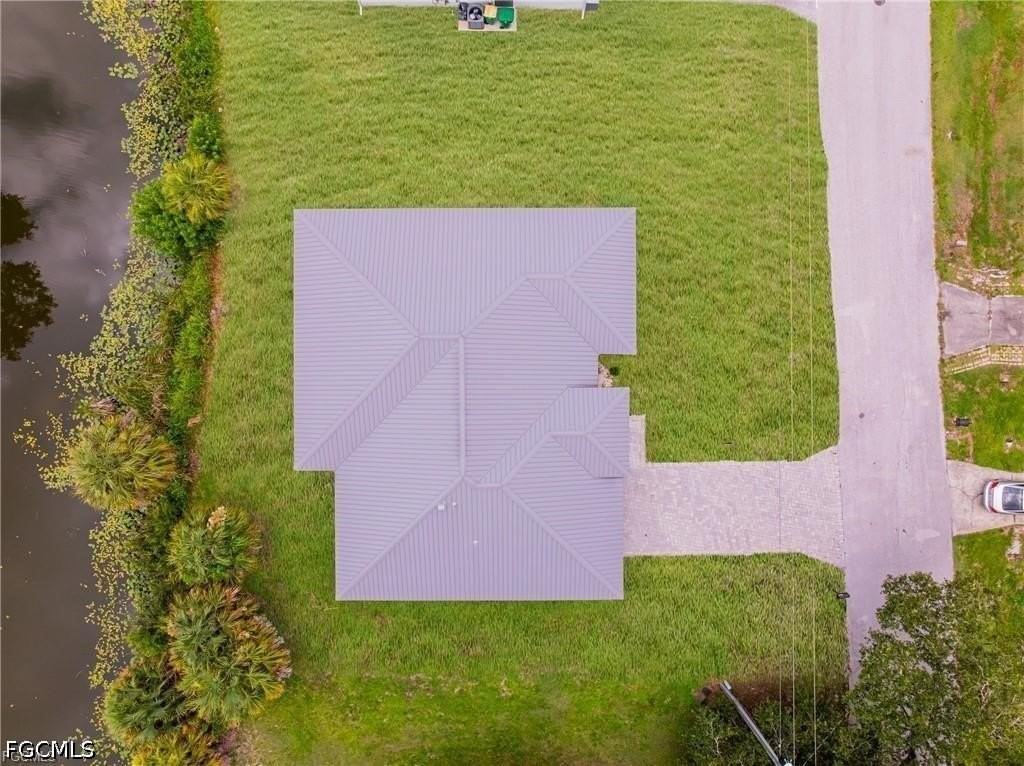 335 4th Ave - Photo 4 of 25