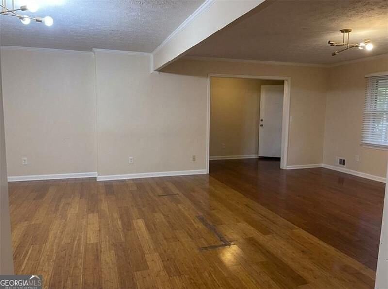 4264 Abingdon Dr - Photo 5 of 24