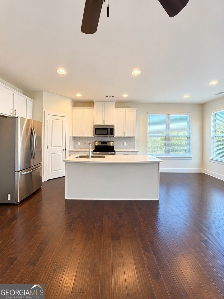 50 Auburn Hill Dr - Photo 4 of 13