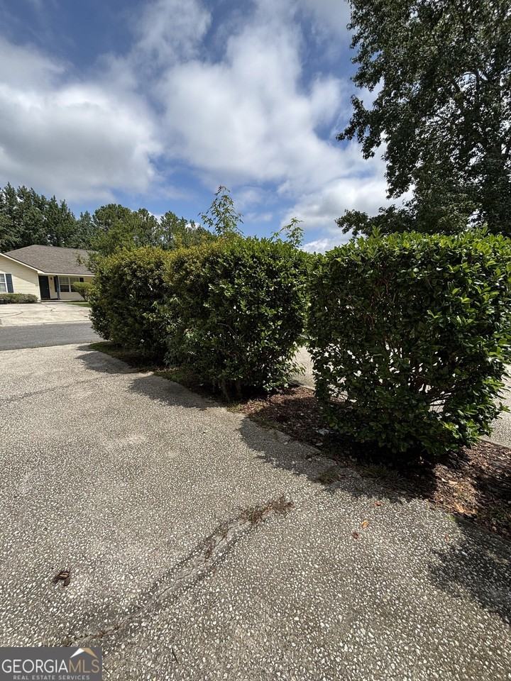 183 Talbot Ct - Photo 5 of 38