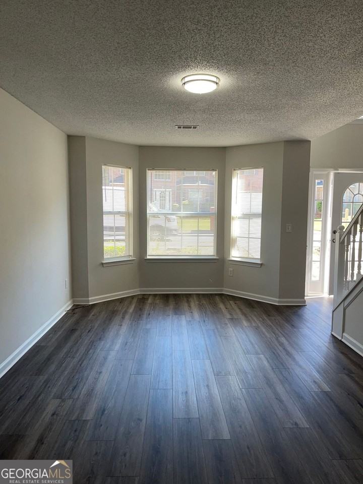 4181 Post Oak Grv - Photo 2 of 18
