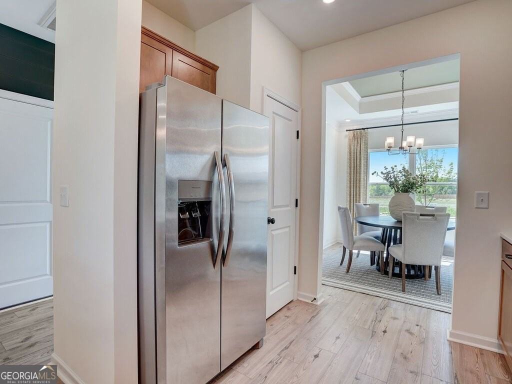 192 Marion Dr - Photo 4 of 22