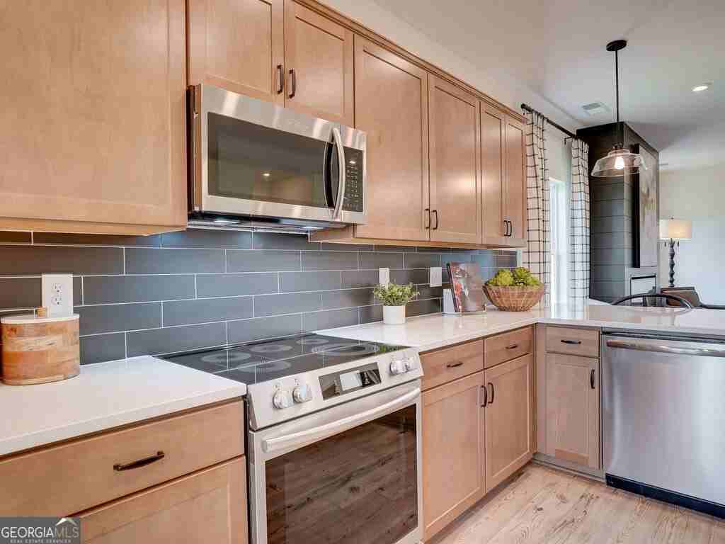 192 Marion Dr - Photo 5 of 22