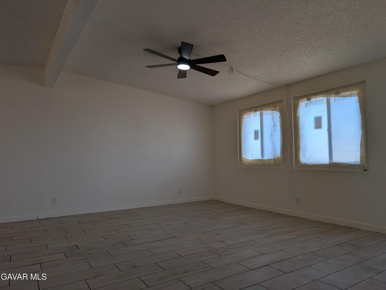 8711 Aspen Ave - Photo 4 of 38