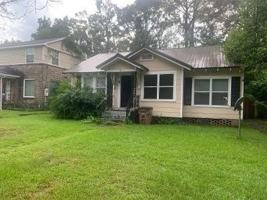 featured image of 260 Seminole St