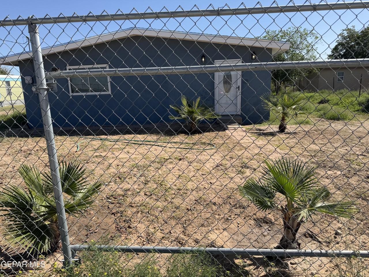 712 Ascencion St - Photo 3 of 24