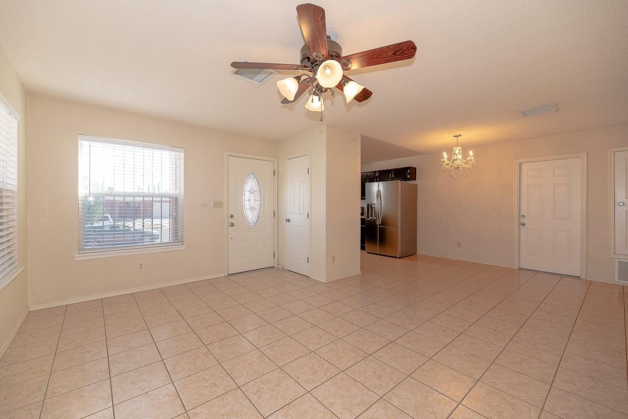 3413 Mcconnell Ave - Photo 4 of 27