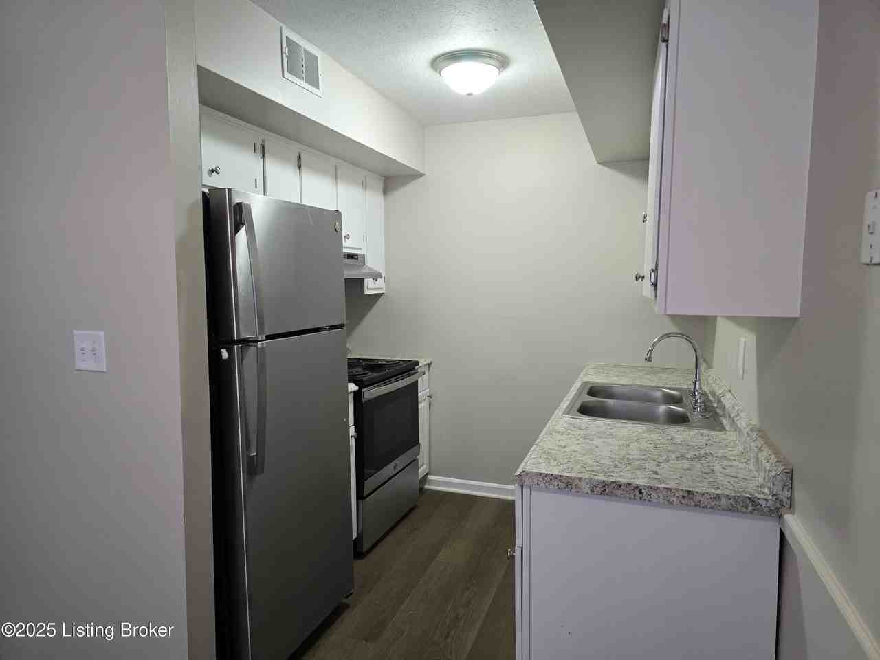 4303 Norbrook Dr #6 - Photo 3 of 10