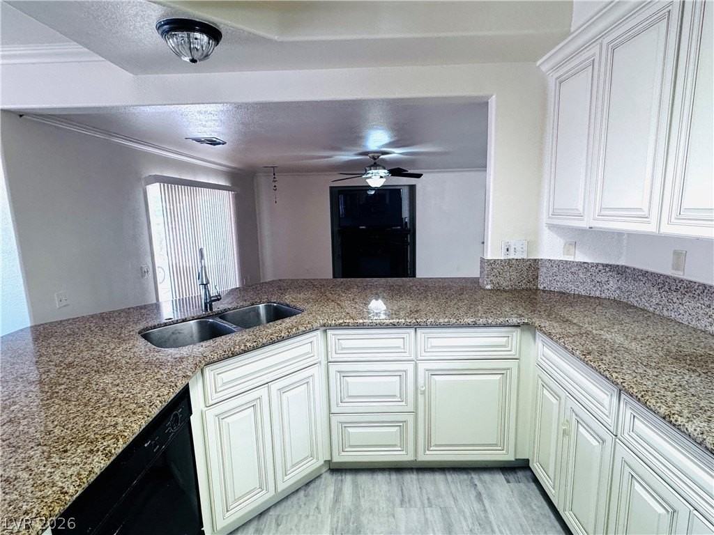 10281 Grecian Laurel Ct - Photo 5 of 22