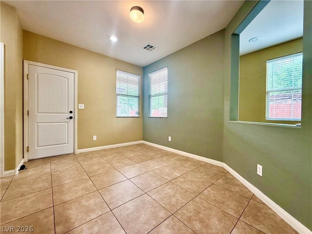5580 Spiceberry Dr - Photo 7 of 23