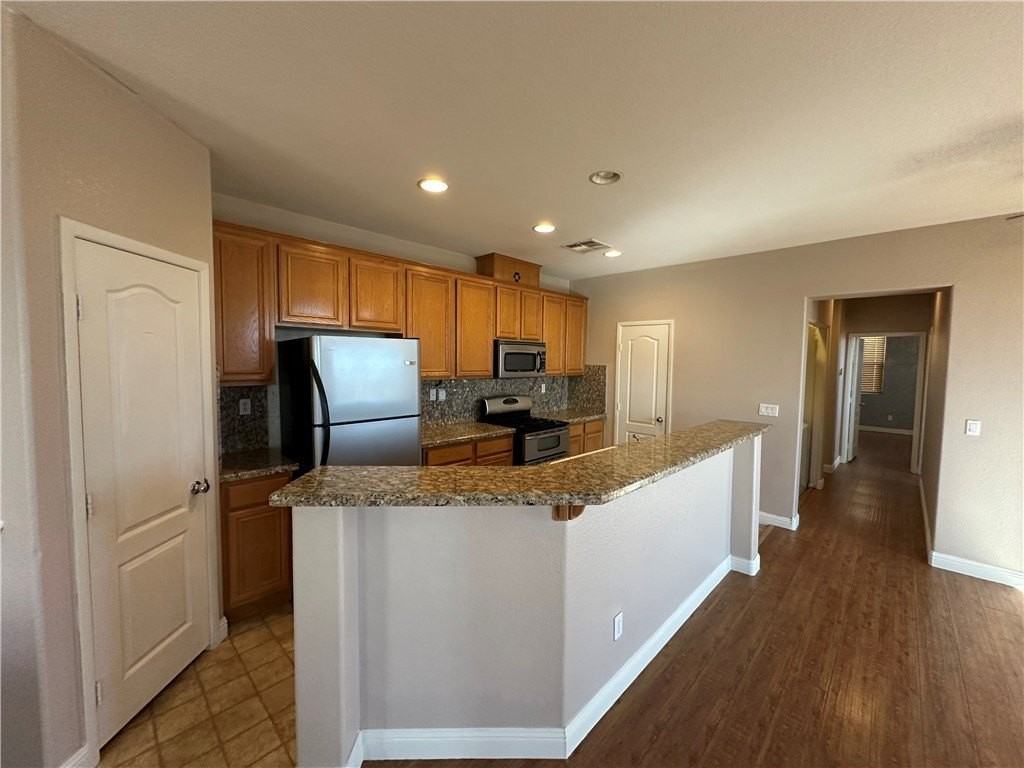 3925 Prescott Pines St #101 - Photo 5 of 24