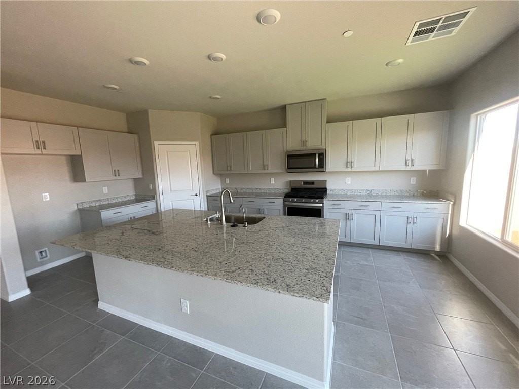 12738 Battista Ln - Photo 3 of 15