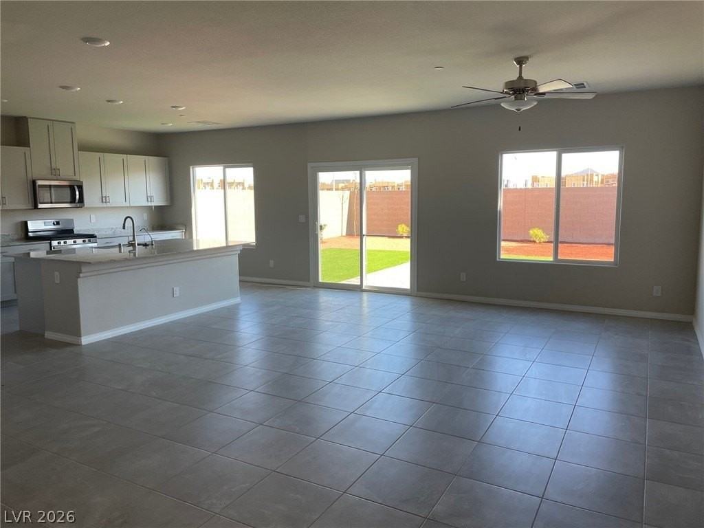 12738 Battista Ln - Photo 7 of 15