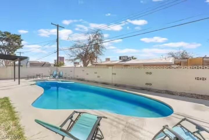 3101 Kings Way - Photo 4 of 24