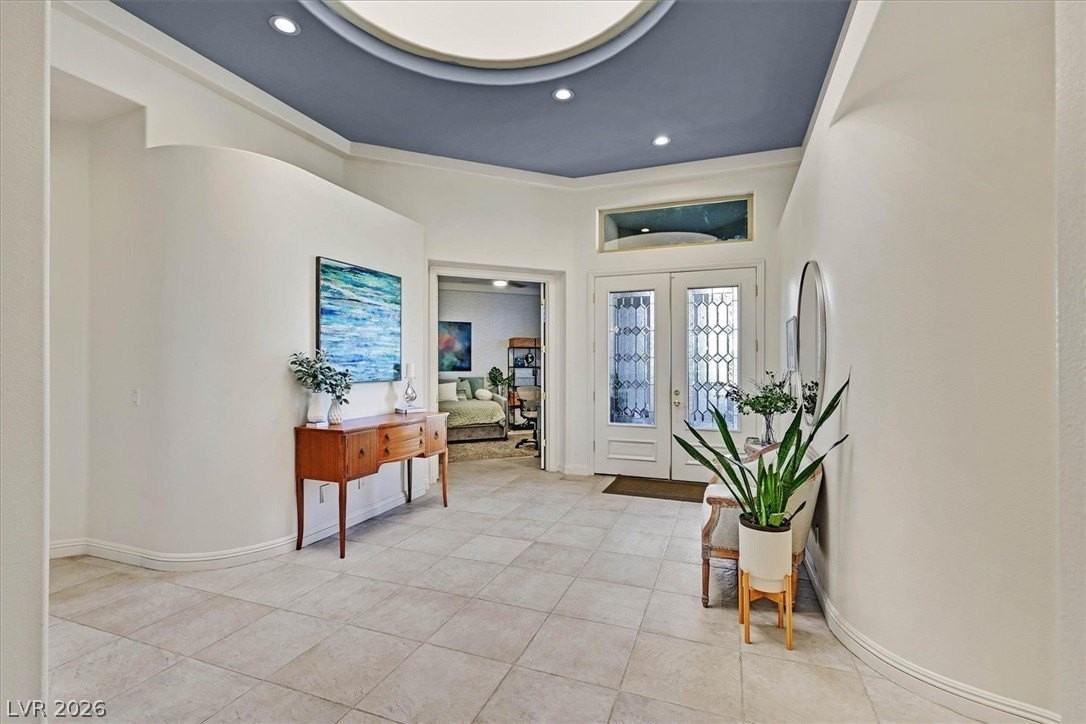 113 Tesoro Dr - Photo 3 of 49