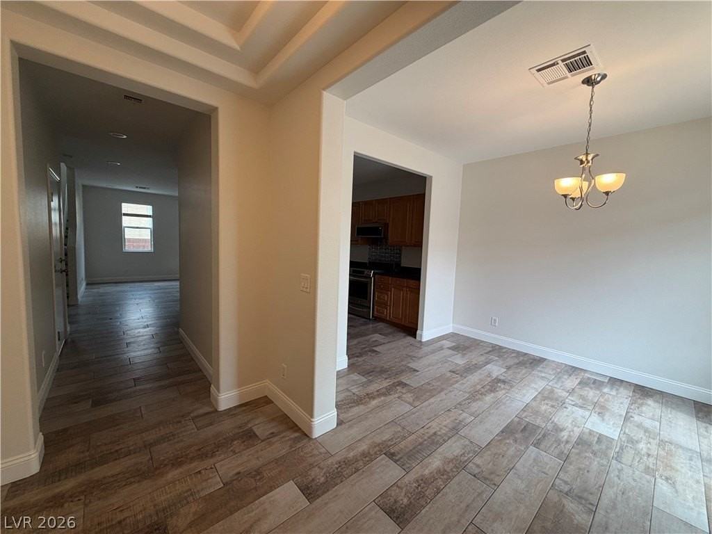 10540 Groton Ave - Photo 3 of 26