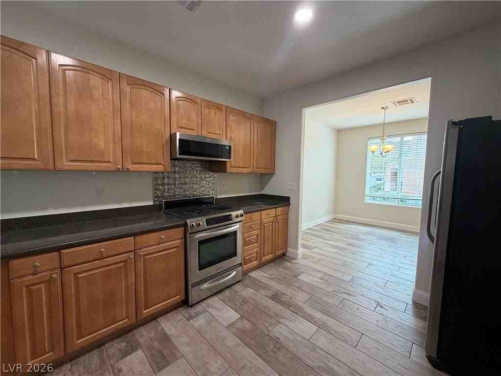 10540 Groton Ave - Photo 7 of 26