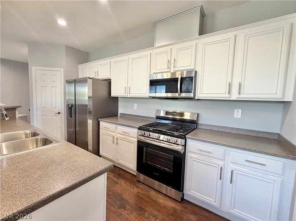 6153 Pine Desert Ave #101 - Photo 5 of 18