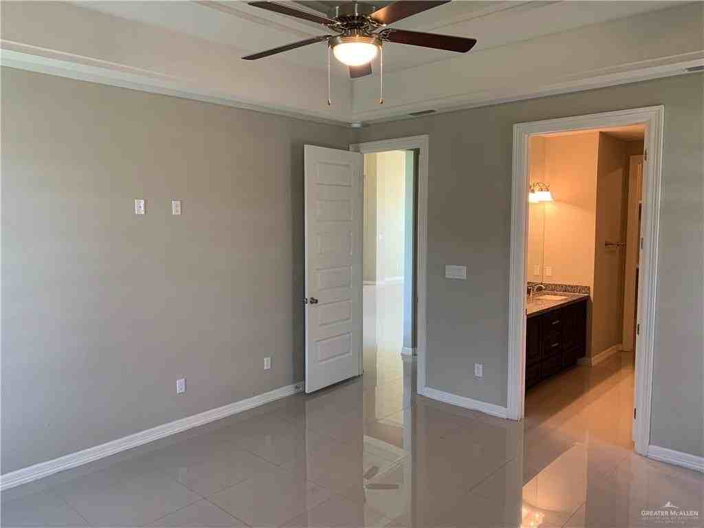 5120 Kendlewood Ave - Photo 6 of 20