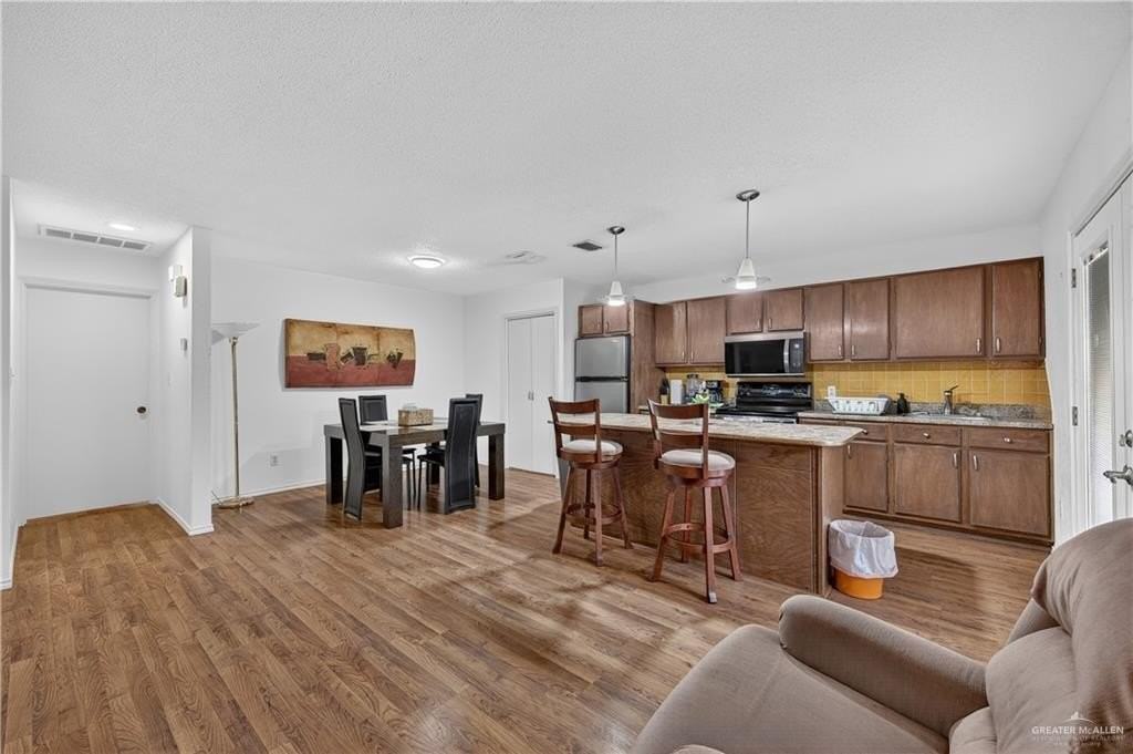111 E Yuma Ave #23 - Photo 3 of 22