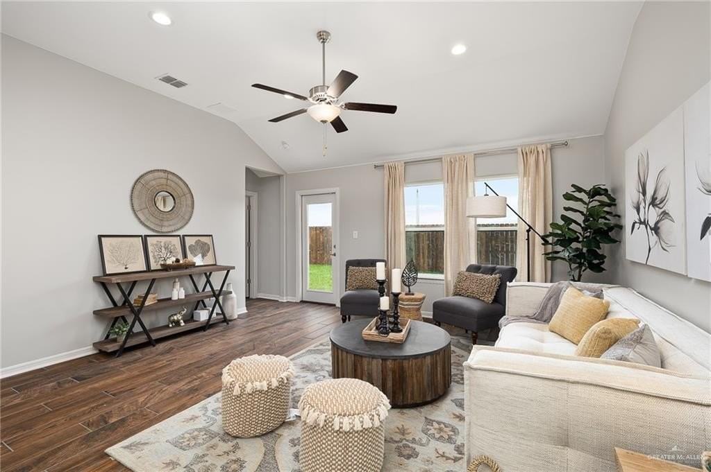 2110 N Sonador Dr - Photo 3 of 14