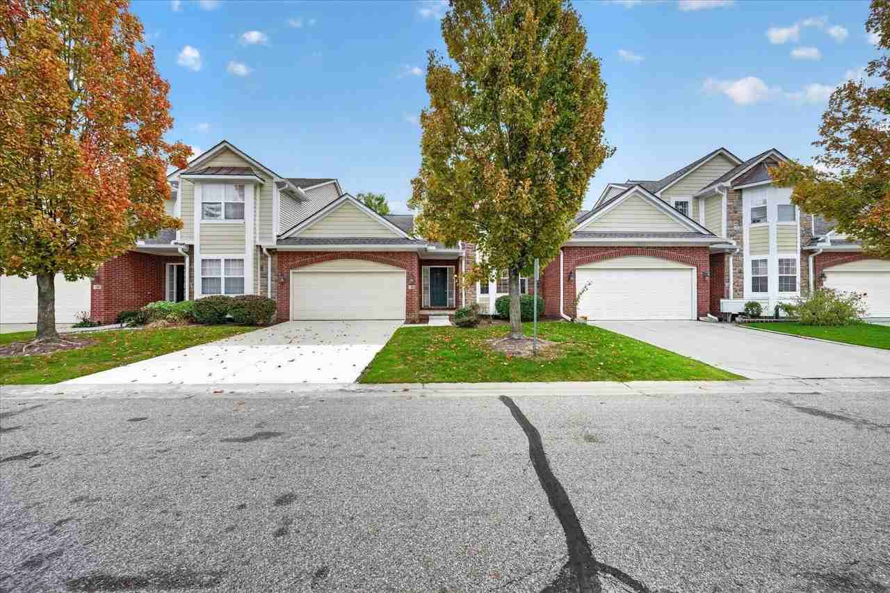 1811 Maple Park Dr E - Photo 2 of 48