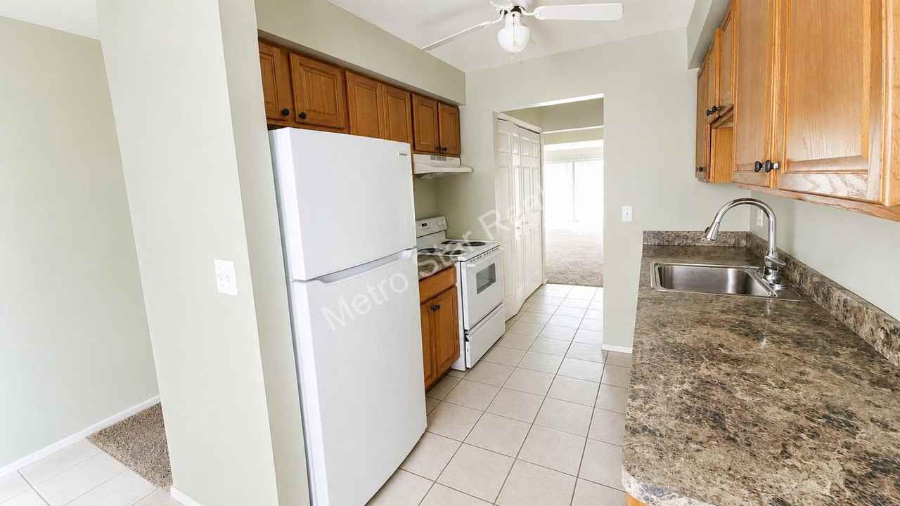 31548 Orchard Crk - Photo 5 of 19