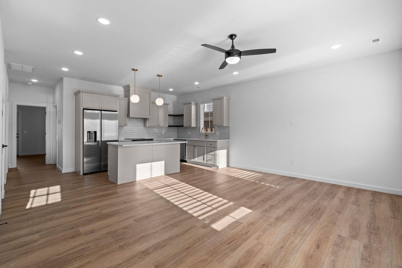 5724 Southwind Ave - Photo 6 of 41