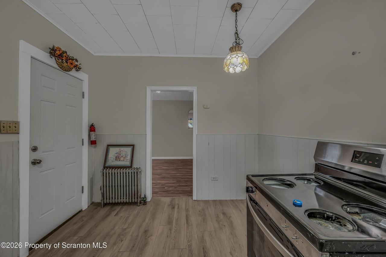 626 Swallow St - Photo 7 of 22