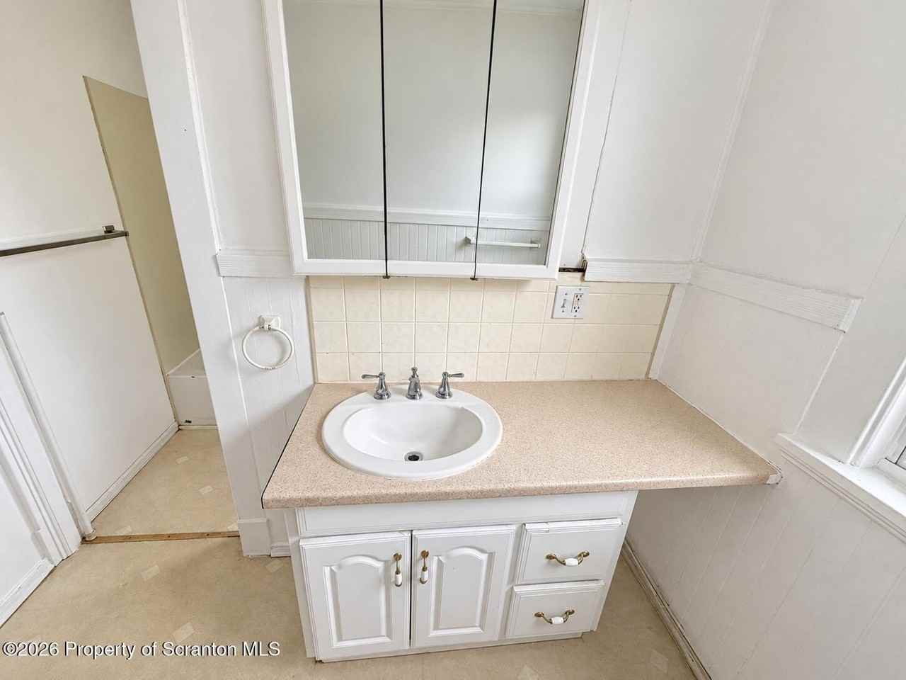 930 S Hanover St #3 - Photo 5 of 13