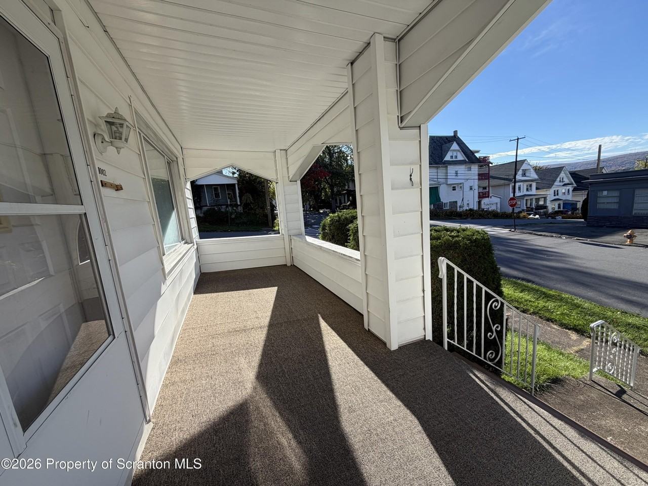 1002 Monroe Ave - Photo 5 of 43