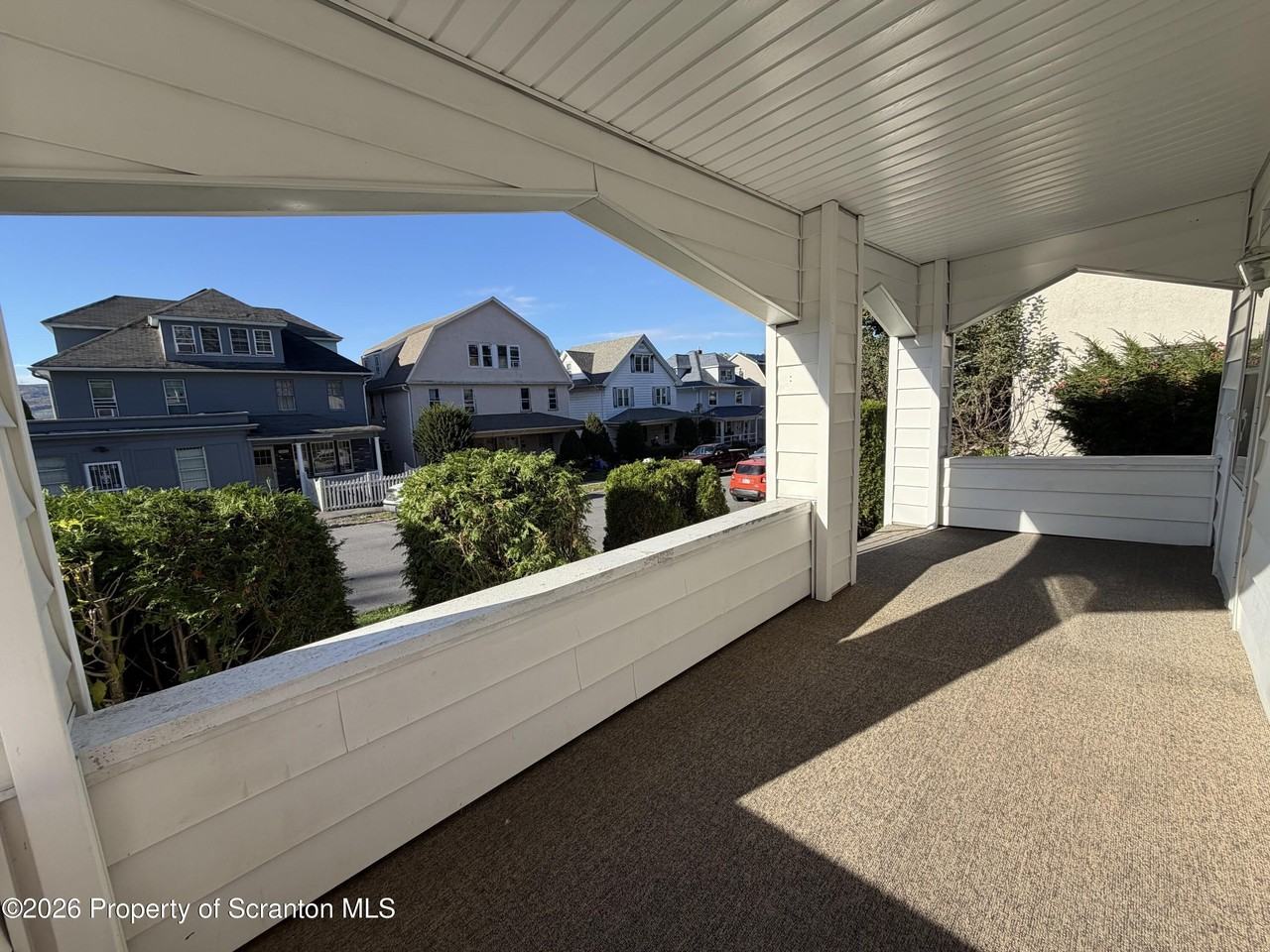 1002 Monroe Ave - Photo 6 of 43
