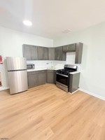 featured image of 510 Clinton Ave #6
