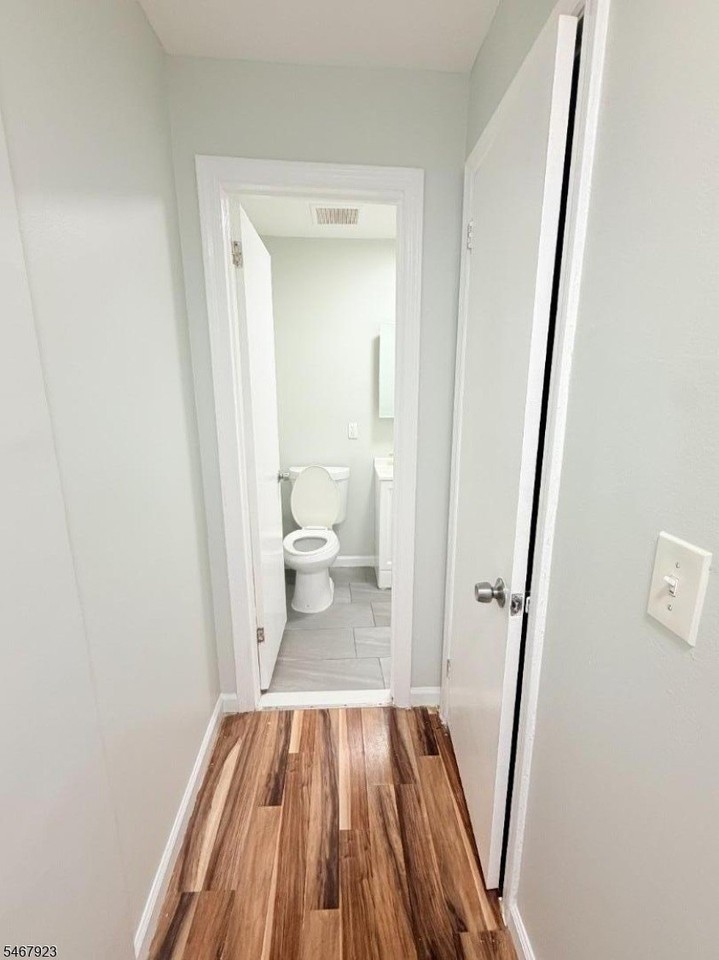510 Clinton Ave #6 - Photo 4 of 6