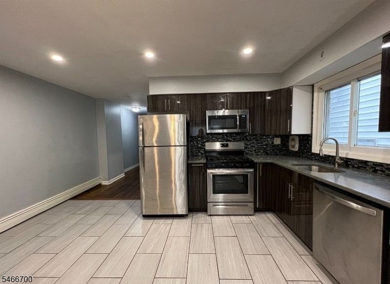 47 Smith St #1L - Photo 5 of 10