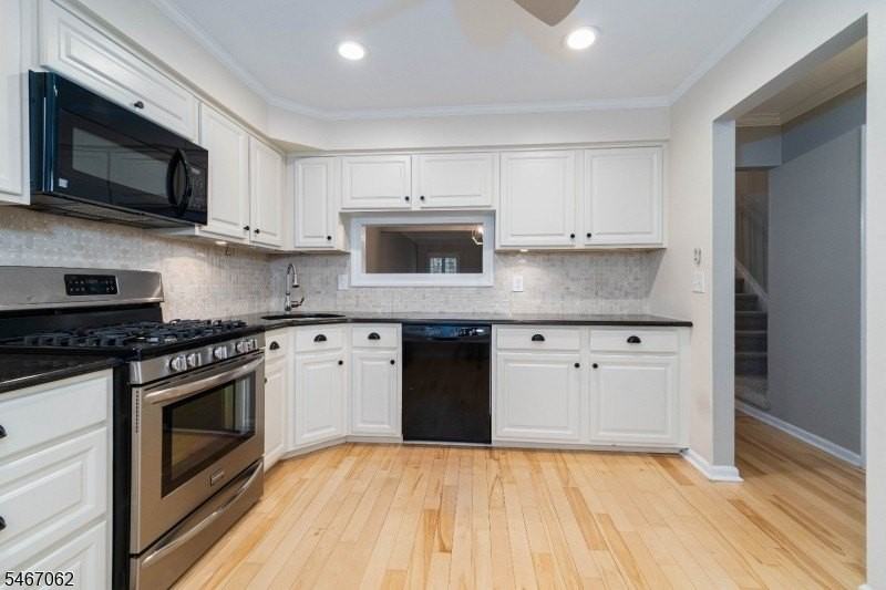 203 Salem Ct - Photo 4 of 27