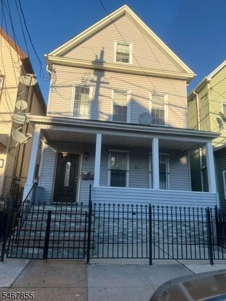 617 Marshall St #2 - Photo 2 of 11