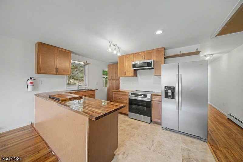 721 Hillside Ave - Photo 5 of 20
