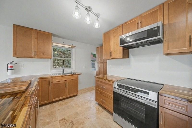 721 Hillside Ave - Photo 6 of 20