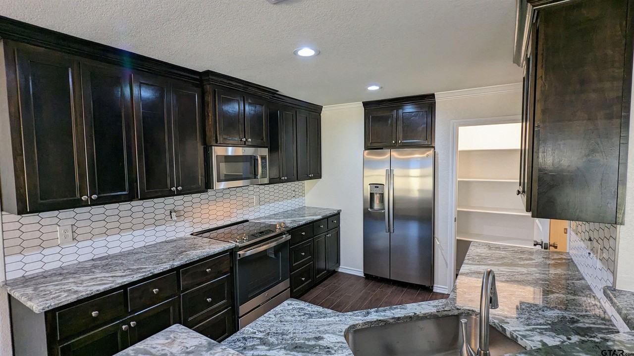 11086 County Road 167 - Photo 3 of 18