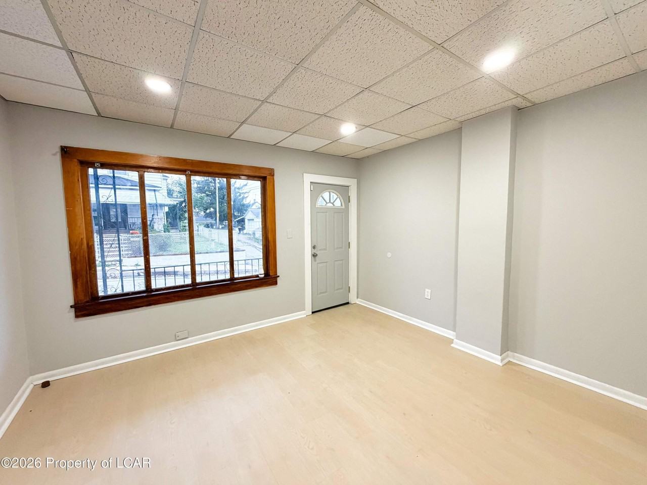 1113 Wood St - Photo 2 of 11