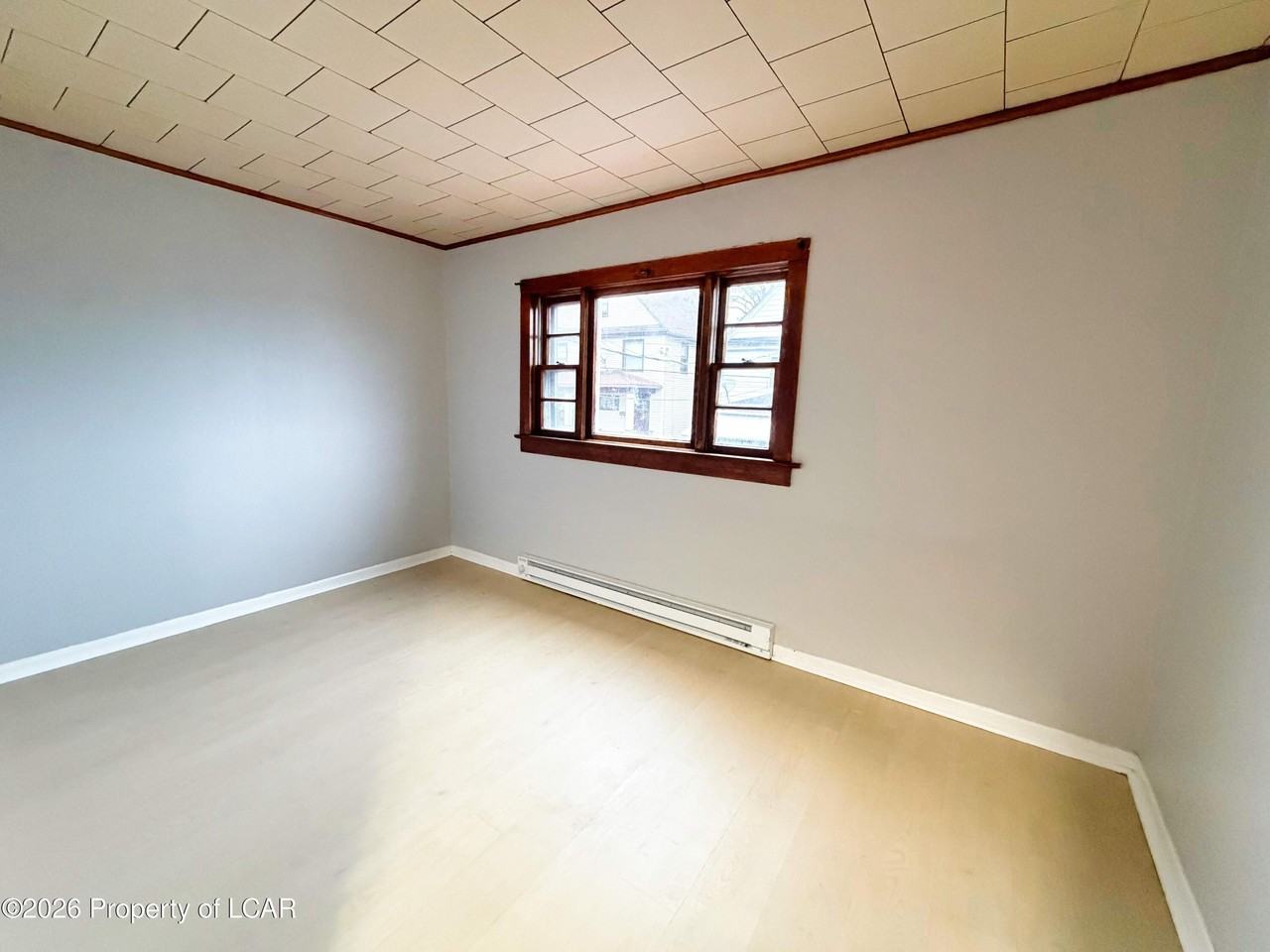 1113 Wood St - Photo 6 of 11