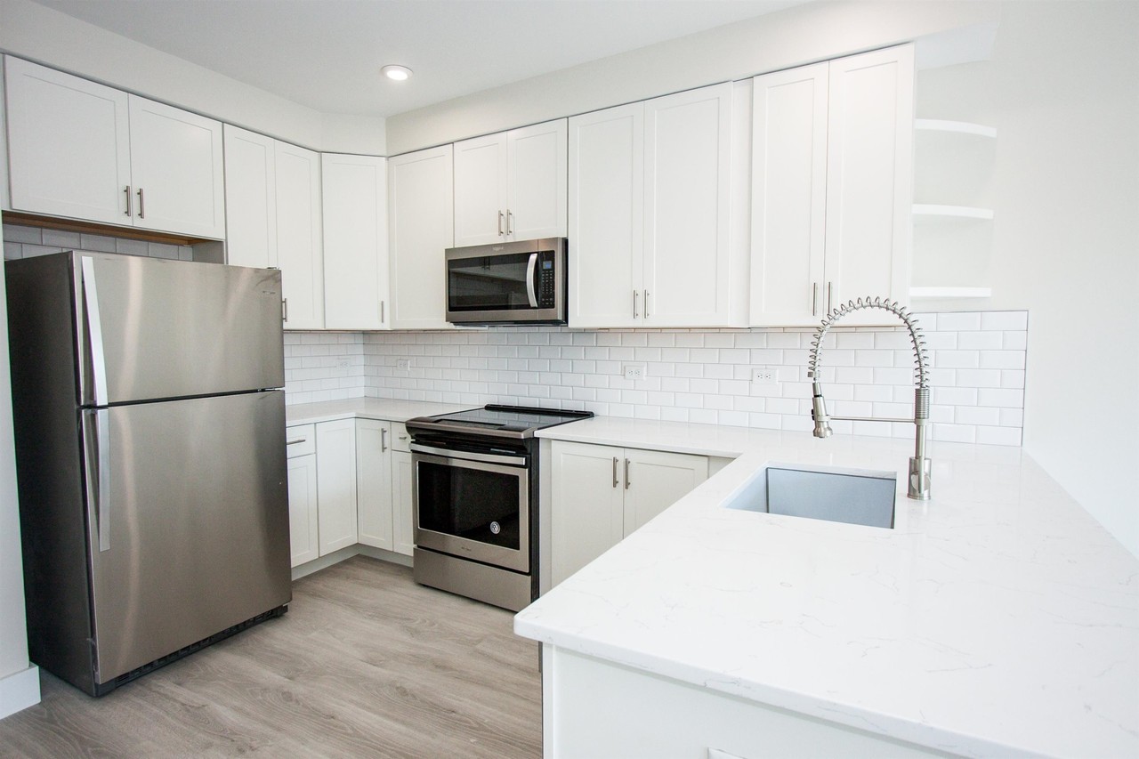 141 Newark Ave #2S - Photo 5 of 15