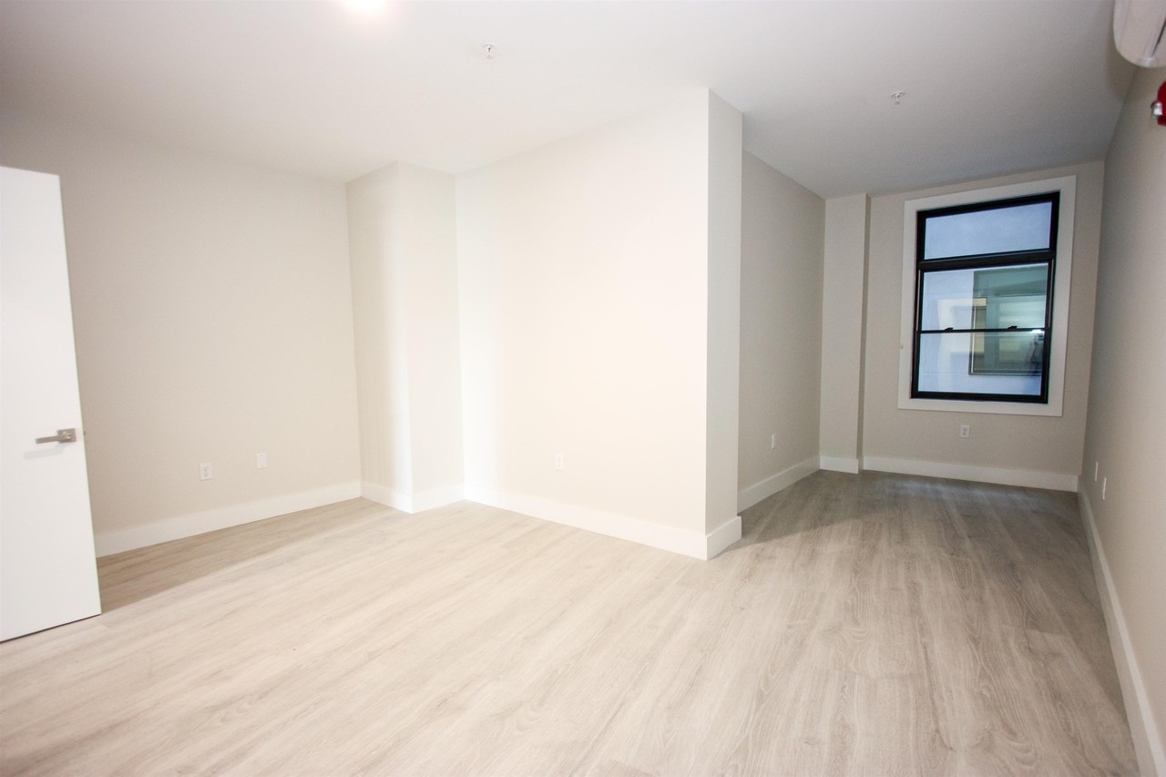 141 Newark Ave #2S - Photo 7 of 15