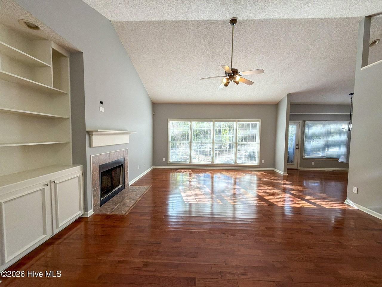 18 Talladale Ct - Photo 4 of 30