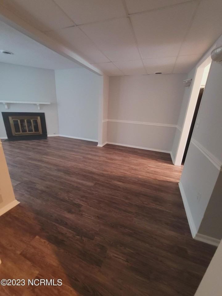 4922 Marlin Ct - Photo 7 of 27