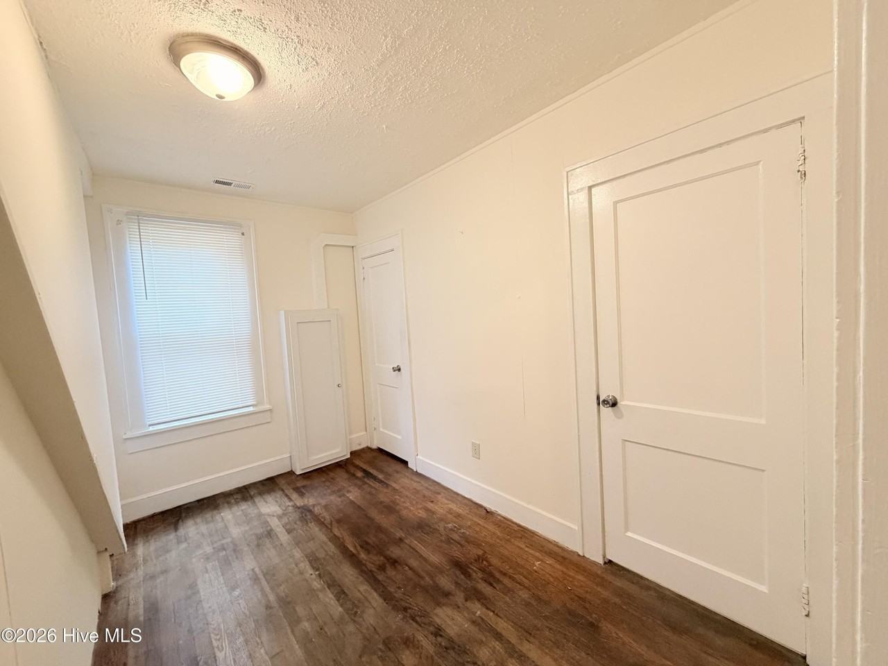 2122 Sanders Rd - Photo 2 of 16