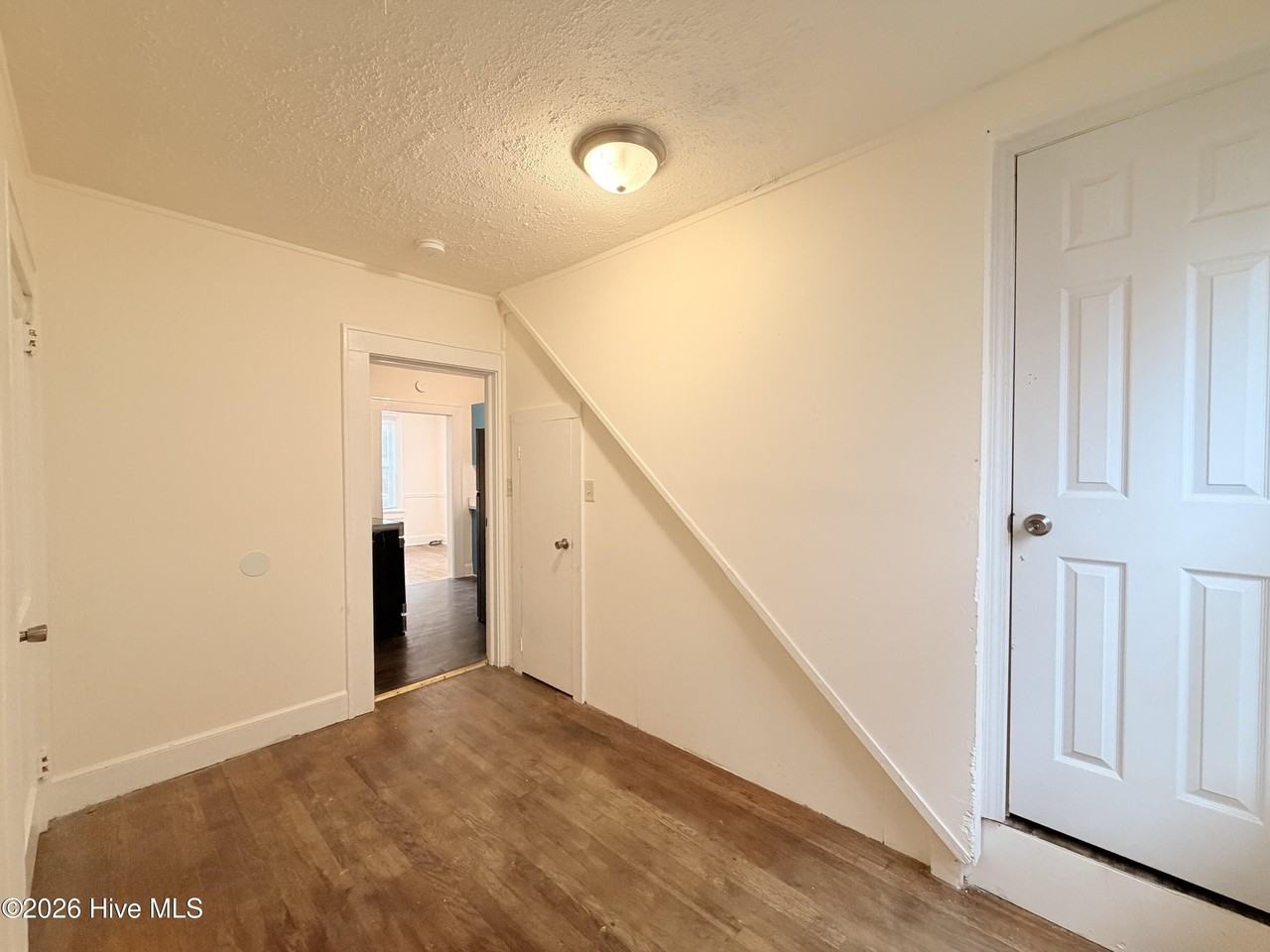 2122 Sanders Rd - Photo 3 of 16